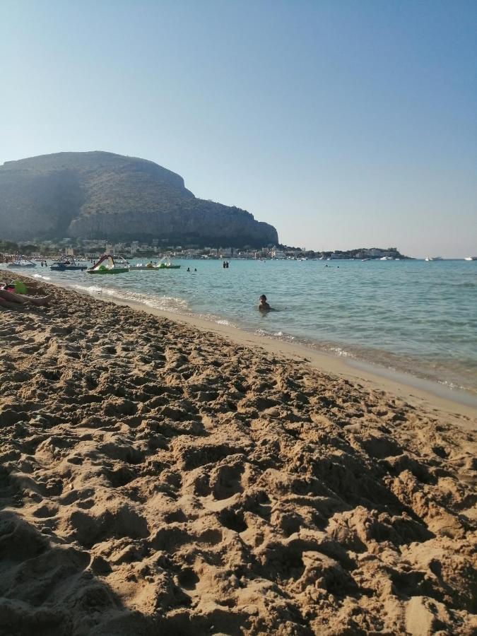 Casa Vacanza Mondello Relax Villa Palermo Exterior photo